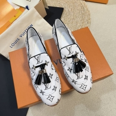 Louis Vuitton Low Shoes